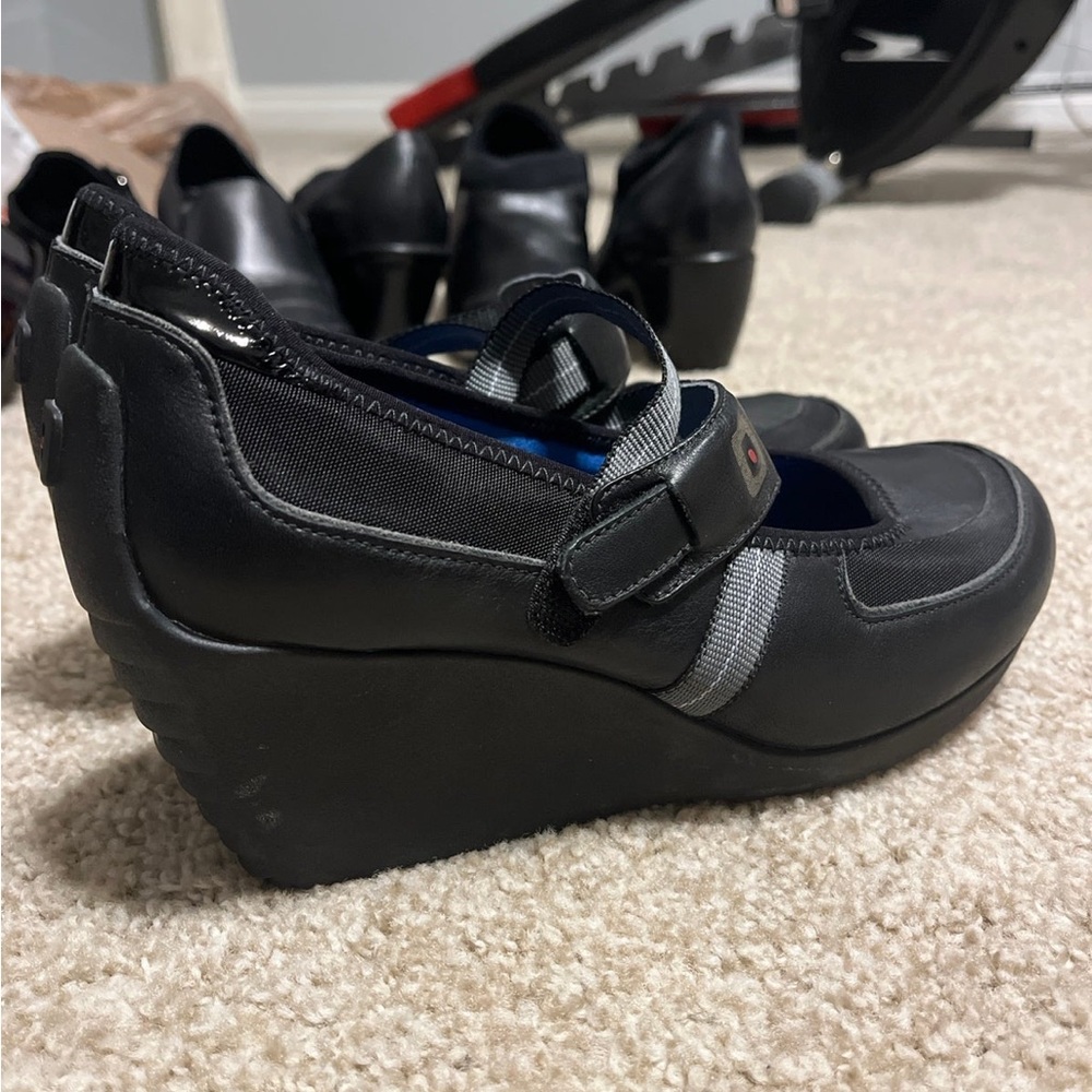 Tsubo Mary Jane Platform Shoes - Picture 4 of 6
